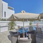 بيت للعطل In Mit Geraeumigem Garten By Interhome باراليمني