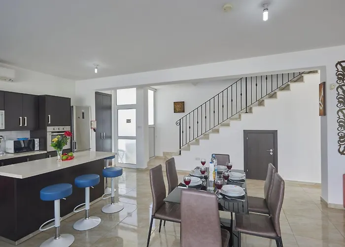 In Mit Geraeumigem Garten By Interhome Holiday home