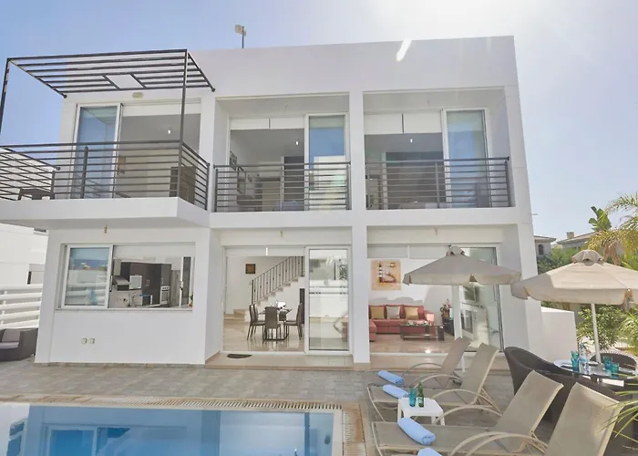 In Mit Geraeumigem Garten By Interhome Holiday home *