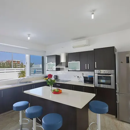 In Mit Geraeumigem Garten By Interhome * Paralimni