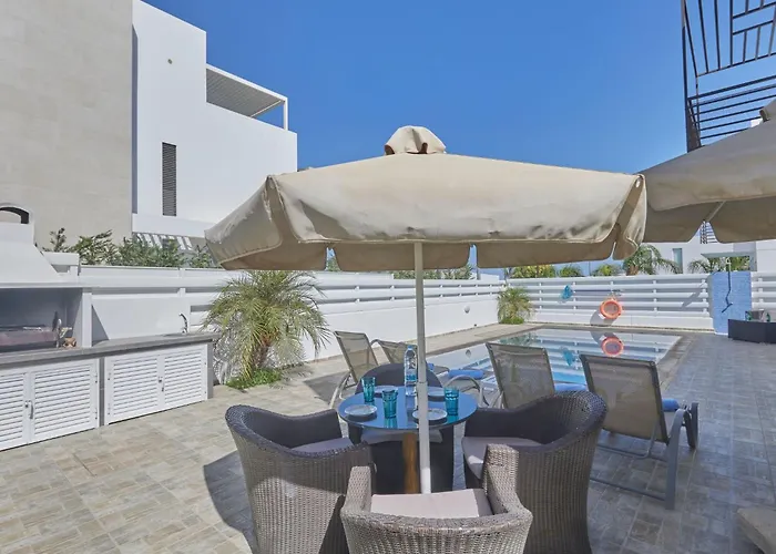 Prázdninový dům In Mit Geraeumigem Garten By Interhome Paralimni